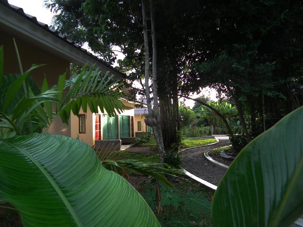 Villa De Mama Rawai Exteriör bild